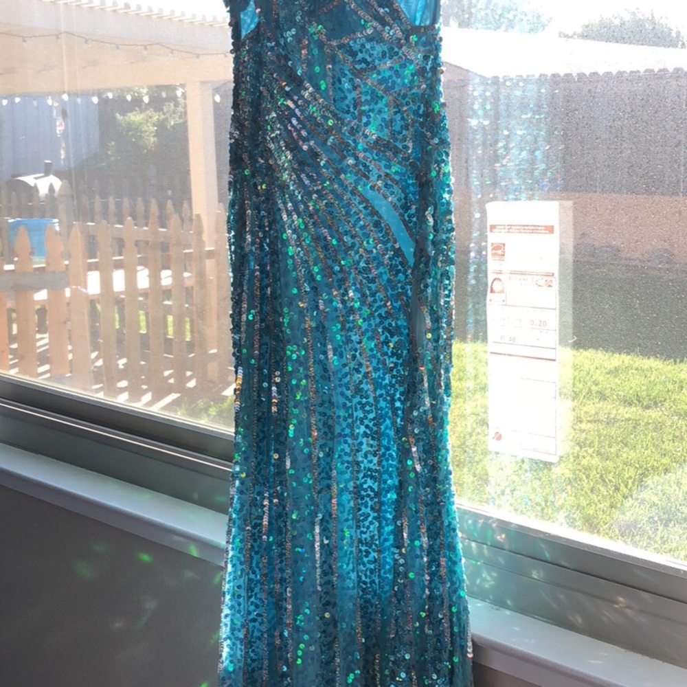 Blue and silver prom dress - Picture 4 of 4